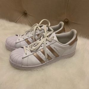 Adidas superstar sneaker